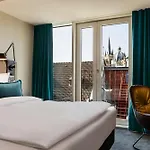 Hotel One 3*